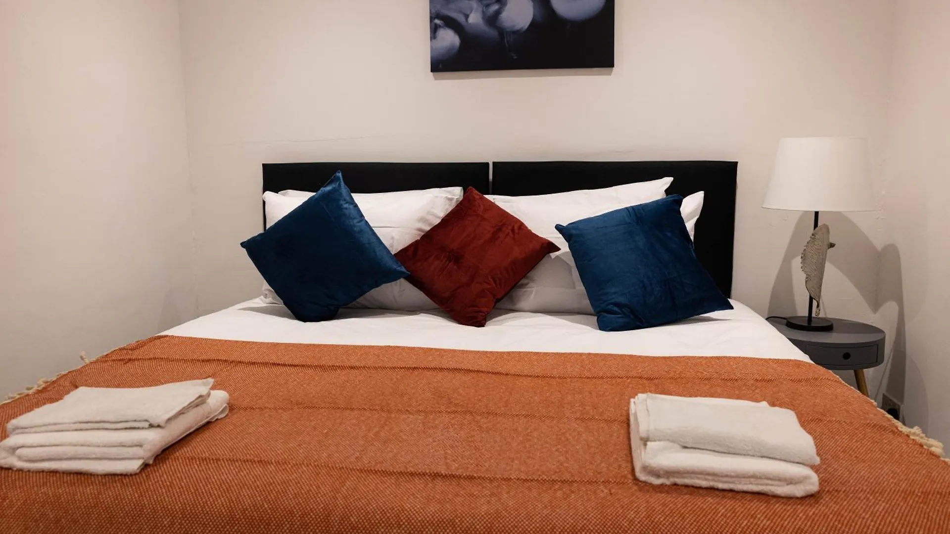 3Bed Apt -City-8Guests-Freeparking-Fastwifi London