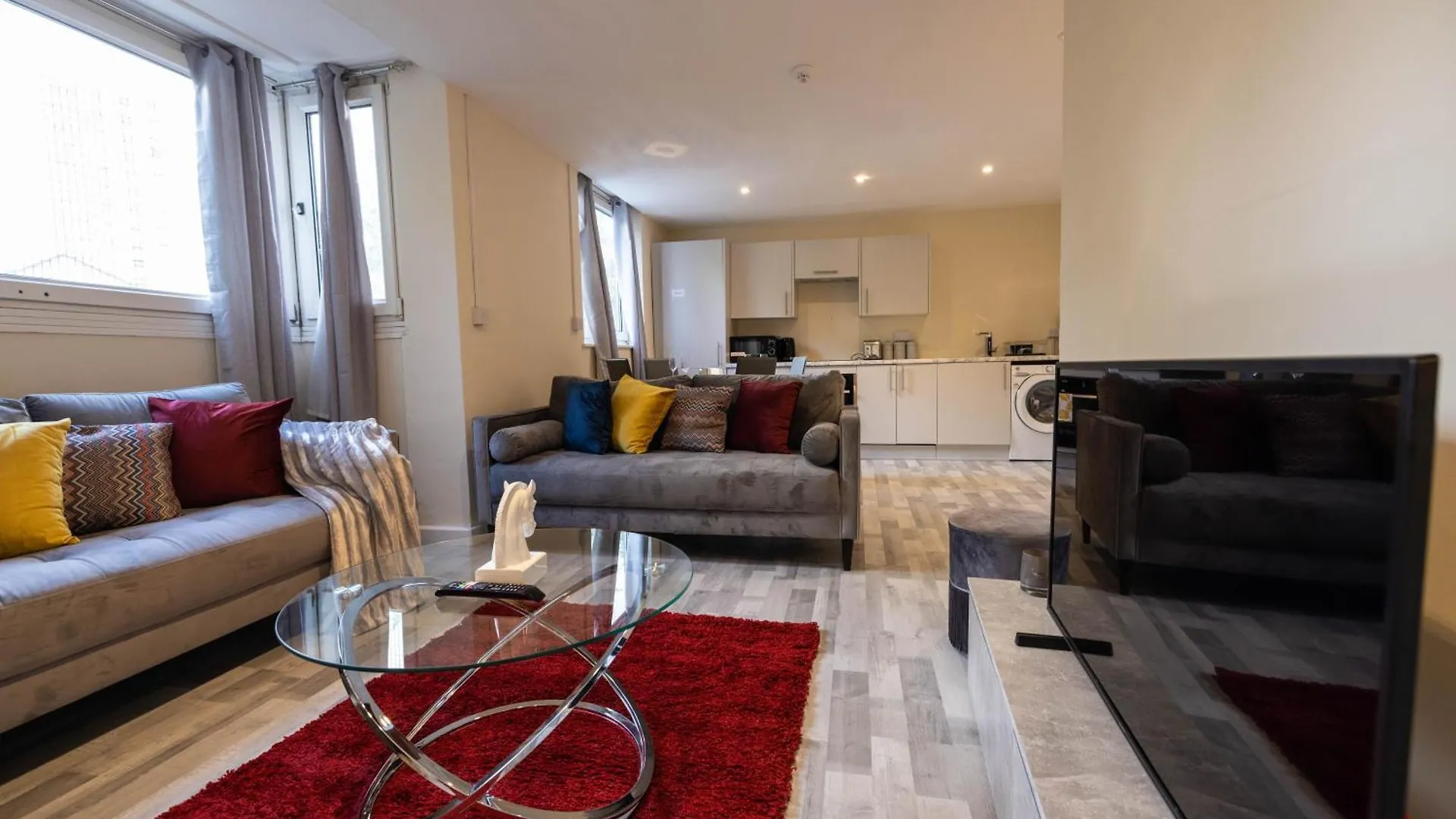 3Bed Apt -City-8Guests-Freeparking-Fastwifi location