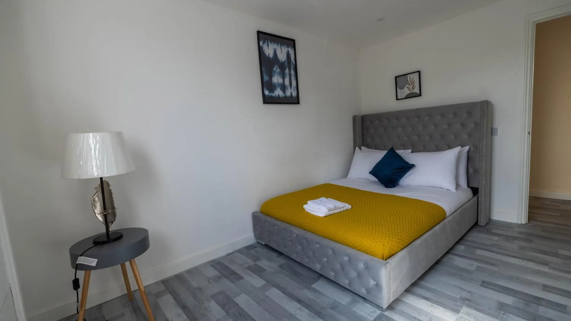 Apartment 3Bed Apt -City-8Guests-Freeparking-Fastwifi London United Kingdom
